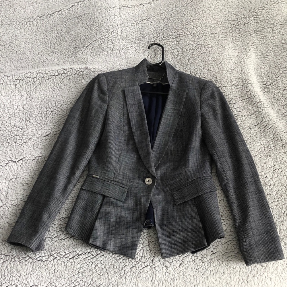 Formal jacket size 0 for school formal events. Grey